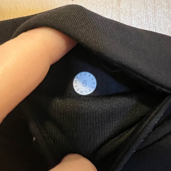 Lululemon All The Right Places Crop 11 *23" - Picture 5 of 5